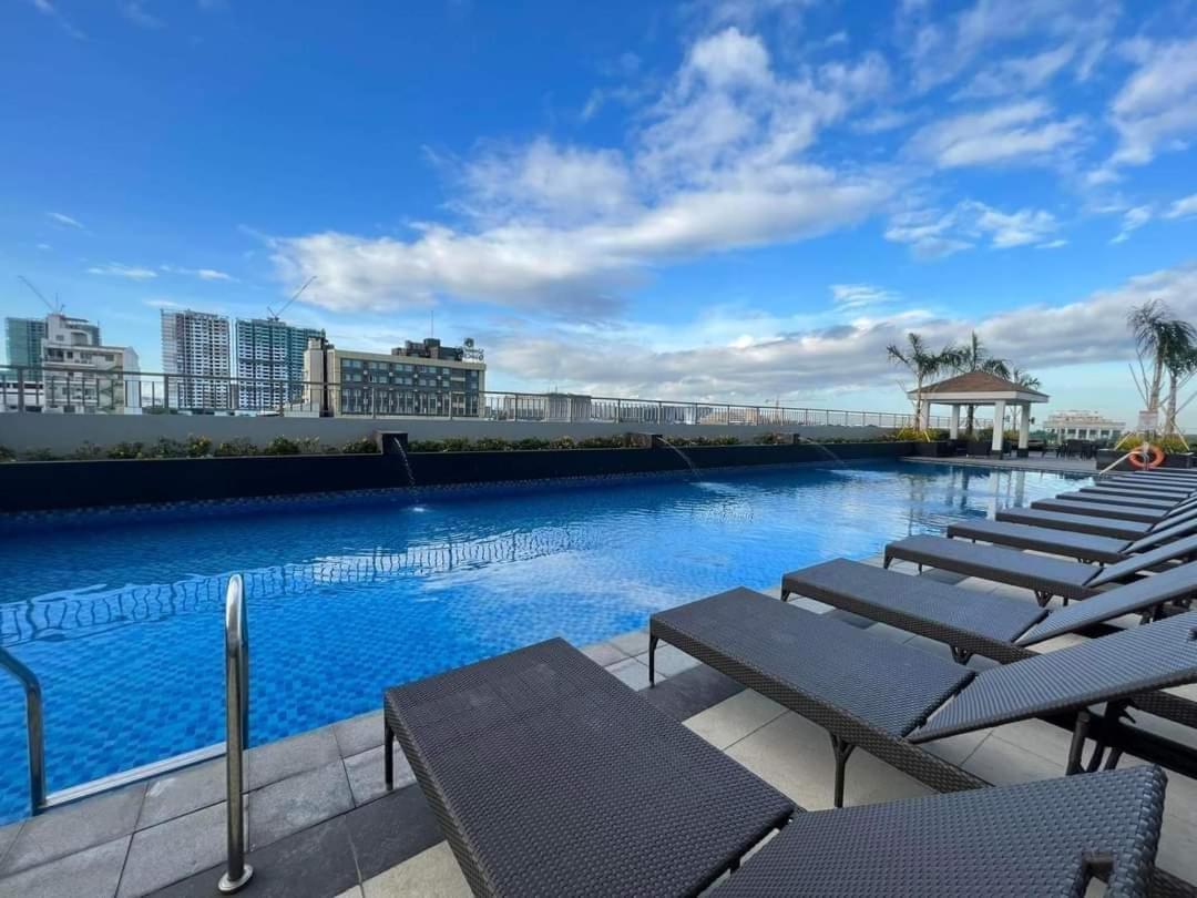 Jk Coastal Inn Пасай Екстериор снимка